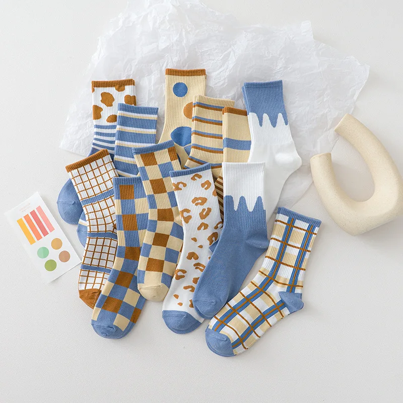 Fashion Lattice Women Socks Autumn Winter Korean Casual Middle Tube Kawaii Cotton Socks College Style Harajuku Calcetines
Fashion Lattice Women Socks Autumn Winter Korean Casual Middle Tube Kawaii Cotton Socks College Style Harajuku Calcetines
