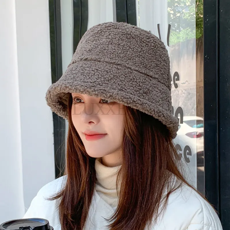 Lamb Fur Fisherman Cap Autumn Winter Fur Warm Female Hat Ear Protection Men and Women Solid Bucket Cap Outdoor Sun Panama Hat
Lamb Fur Fisherman Cap Autumn Winter Fur Warm Female Hat Ear Protection Men and Women Solid Bucket Cap Outdoor Sun Panama Hat