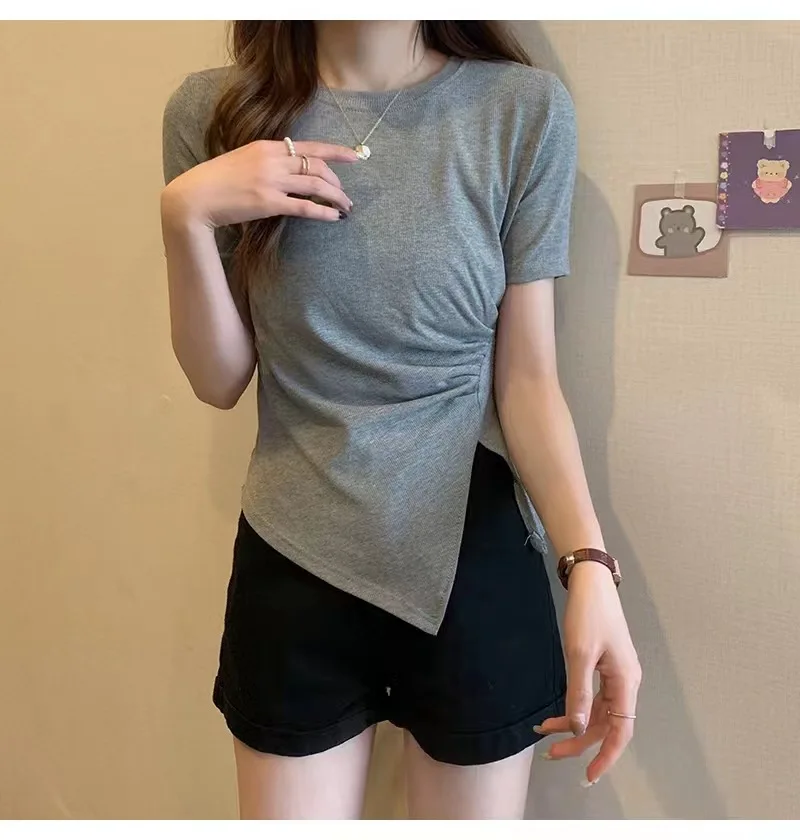 2022 NEW FASHION WOMEN Summer new solid color short-sleeved V-neck casual T-shirt
2022 NEW FASHION WOMEN Summer new solid color short-sleeved V-neck casual T-shirt