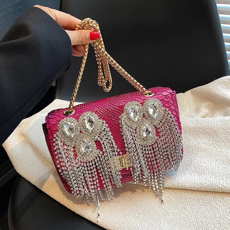 Luxury Bag New Fashion Rhinestone Tassel PU Leather Snake Shoulder Bag Ladies Messenger Chain Small Square Bag
Luxury Bag New Fashion Rhinestone Tassel PU Leather Snake Shoulder Bag Ladies Messenger Chain Small Square Bag