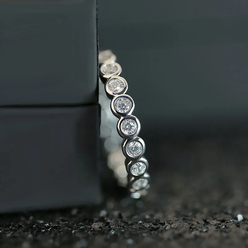 Huitan Fashion Casual Round Ring With Cubic Zirconia Popular Accessories Wholesale Beautiful Channel Setting Fashion Jewelry
Huitan Fashion Casual Round Ring With Cubic Zirconia Popular Accessories Wholesale Beautiful Channel Setting Fashion Jewelry