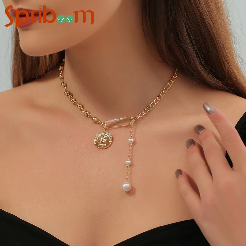 Portrait Pendant Necklaces for Women Gold Color Metal Chain Asymmetry Paperclip Pearl Necklace Trendy Female Jewelry Accessories
Portrait Pendant Necklaces for Women Gold Color Metal Chain Asymmetry Paperclip Pearl Necklace Trendy Female Jewelry Accessories