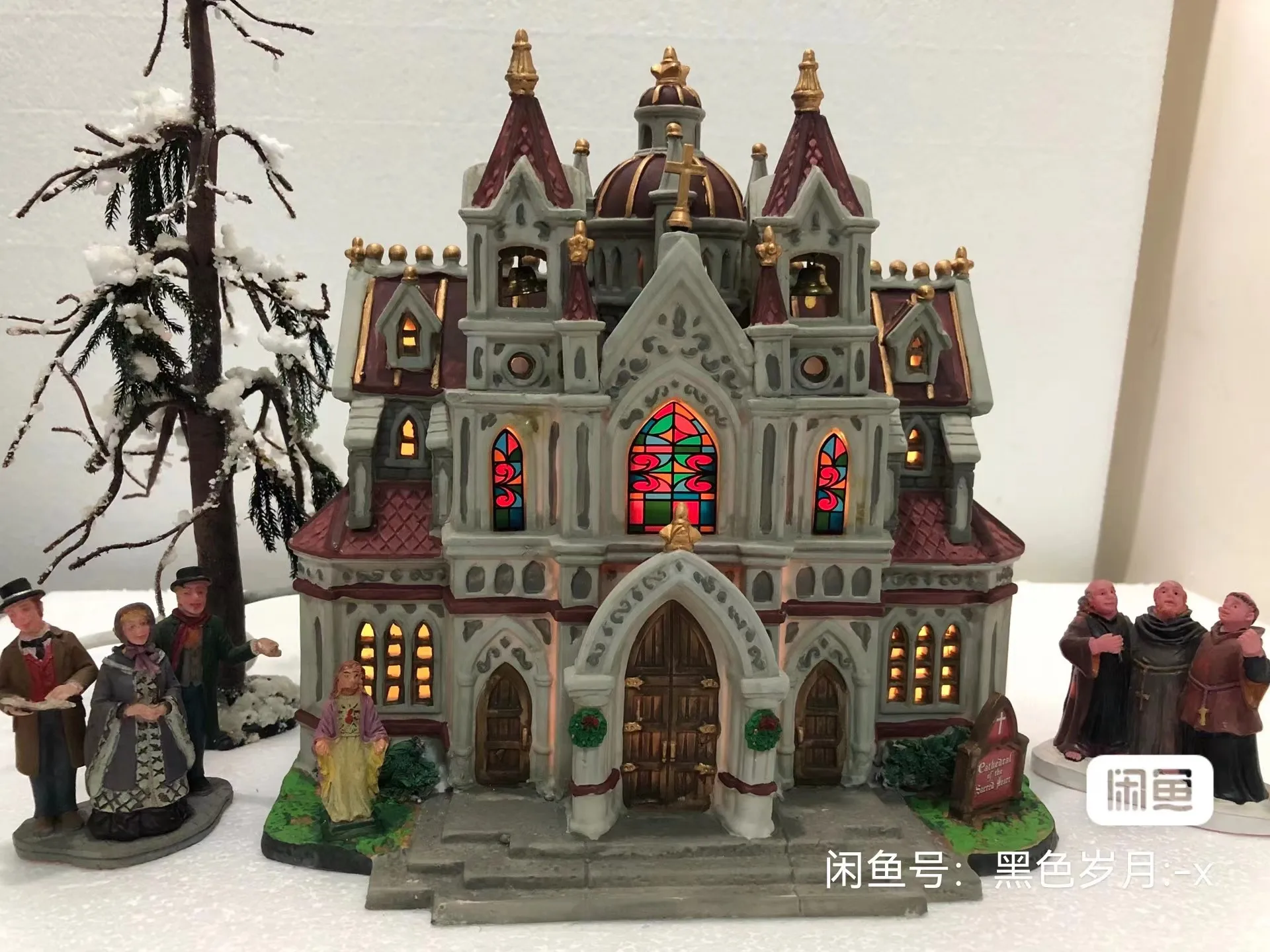 Hand Painted Ceramic Night Lamp House Miniature Version of European Jesus Church Modern Home Furnishing Living Room Ornaments
Hand Painted Ceramic Night Lamp House Miniature Version of European Jesus Church Modern Home Furnishing Living Room Ornaments