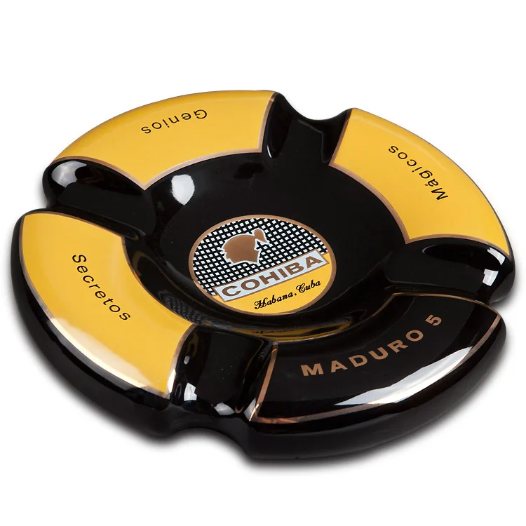 Cigar ashtray Super luxury commemorative ashtray round black and white two-color optional ceramics cigar ashtray
Cigar ashtray Super luxury commemorative ashtray round black and white two-color optional ceramics cigar ashtray