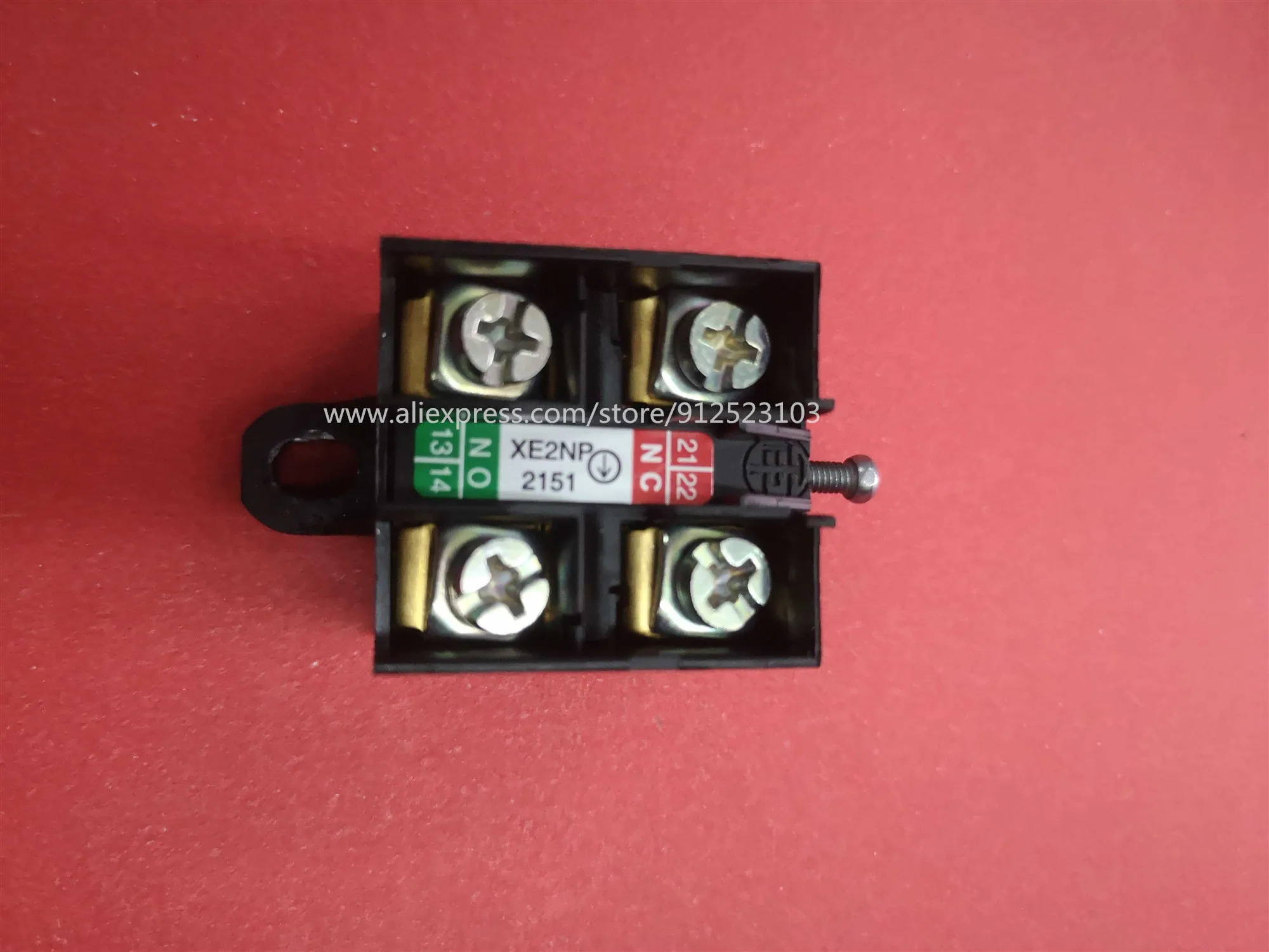 Xe2np 2151 xe2sp2151 imported Schneider travel switch core machine XCS xe2np2151
Xe2np 2151 xe2sp2151 imported Schneider travel switch core machine XCS xe2np2151