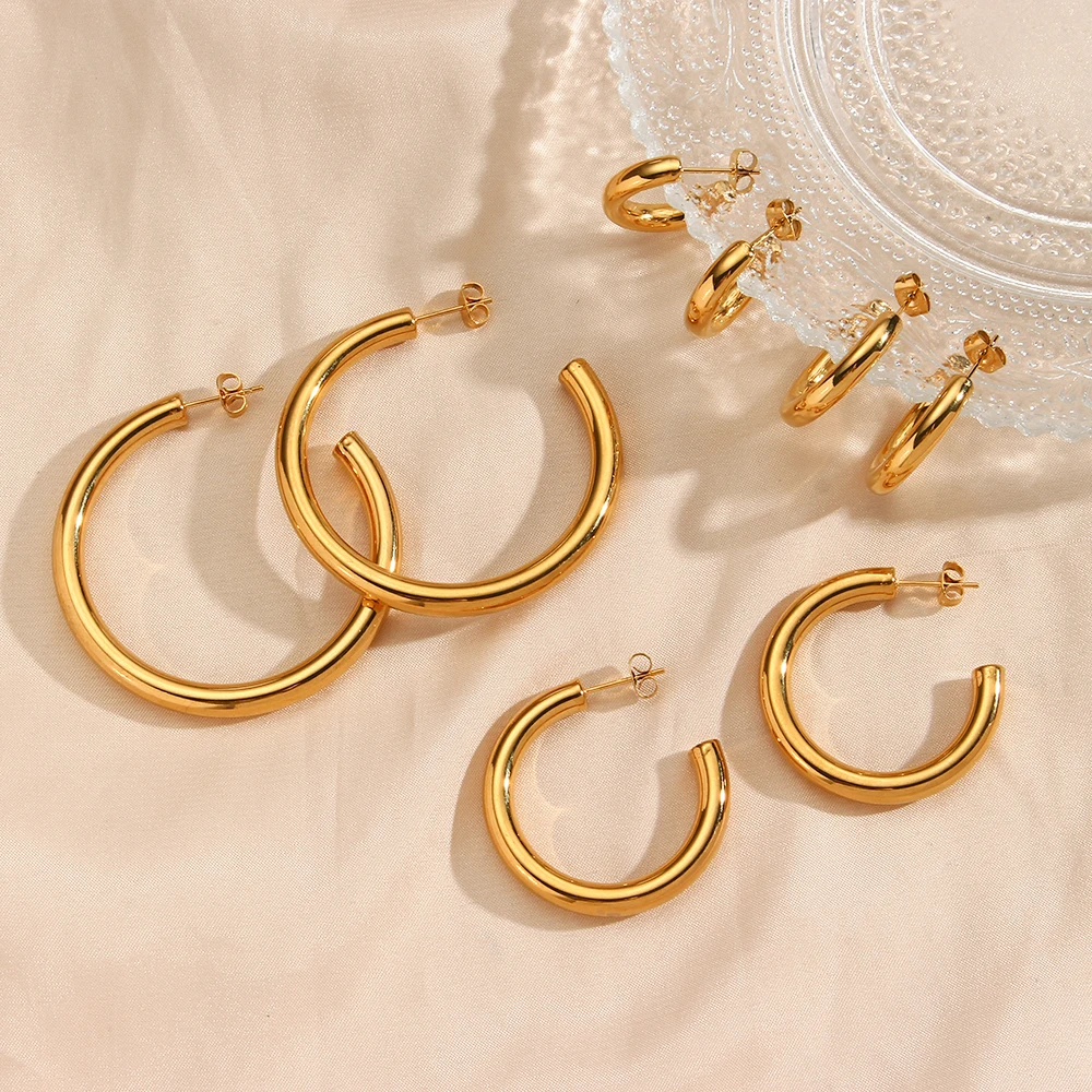 20mm 25mm 35mm 50mm Different Size Stainless Steel Hoop Earrings Popular 18K Gold Plated Tarnish Free Earrings for Women Jewelry
20mm 25mm 35mm 50mm Different Size Stainless Steel Hoop Earrings Popular 18K Gold Plated Tarnish Free Earrings for Women Jewelry