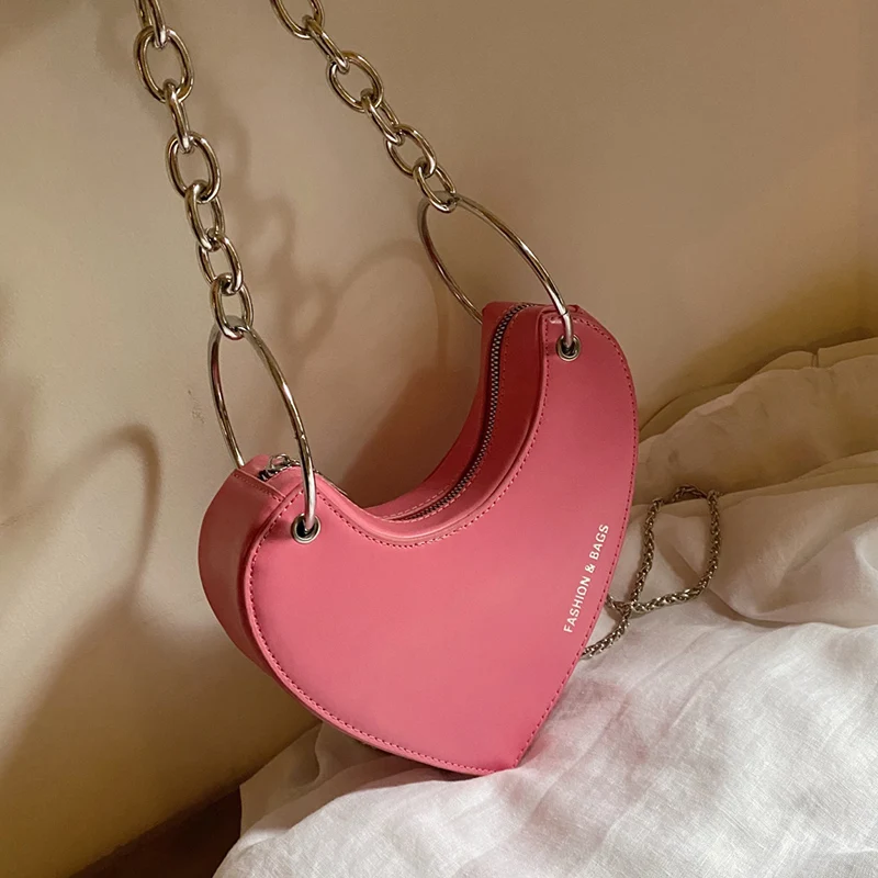2023 Summer INS Luxury Women Chain Shoulder Bags Designer Pink Green Chic Armpit Bag Evening Clutch Heart Underarm Bag Hobos Bag
2023 Summer INS Luxury Women Chain Shoulder Bags Designer Pink Green Chic Armpit Bag Evening Clutch Heart Underarm Bag Hobos Bag