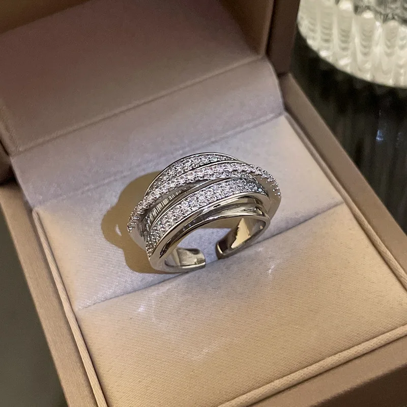 New Designer Luxury Finger Adjustable Rings Twist Lines Geometry Wedding Crystal Jewelry Accessories
New Designer Luxury Finger Adjustable Rings Twist Lines Geometry Wedding Crystal Jewelry Accessories
