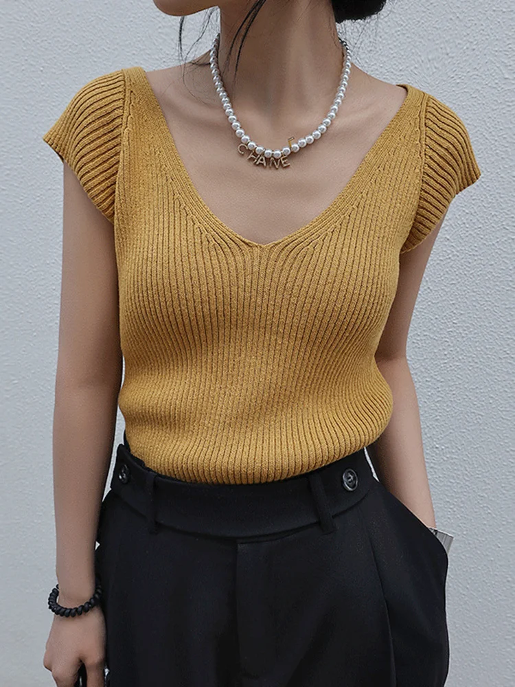 DEAT Fashion Women's T-shirt Knitting V Neck Short Sleeve Backless Solid Color Slim Elastic Tees Female Summer 2023 New 17A9109
DEAT Fashion Women's T-shirt Knitting V Neck Short Sleeve Backless Solid Color Slim Elastic Tees Female Summer 2023 New 17A9109