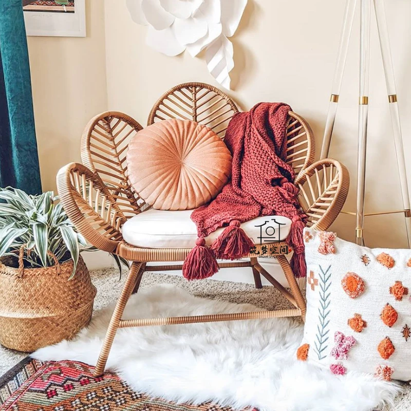 Leisure Chair Sub-Balcony Bedroom Living Room Simple Peacock Retro Chair Creative Solid Wood Rattan Leisure Chair
Leisure Chair Sub-Balcony Bedroom Living Room Simple Peacock Retro Chair Creative Solid Wood Rattan Leisure Chair