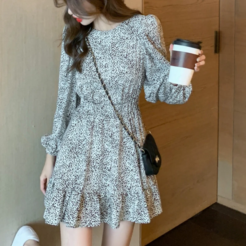 Elegants Dress Women 2022 New High waist Floral Love Sweet Dress Women Mid Dress Long Sleeve O Neck Vintage Dresses 192J
Elegants Dress Women 2022 New High waist Floral Love Sweet Dress Women Mid Dress Long Sleeve O Neck Vintage Dresses 192J