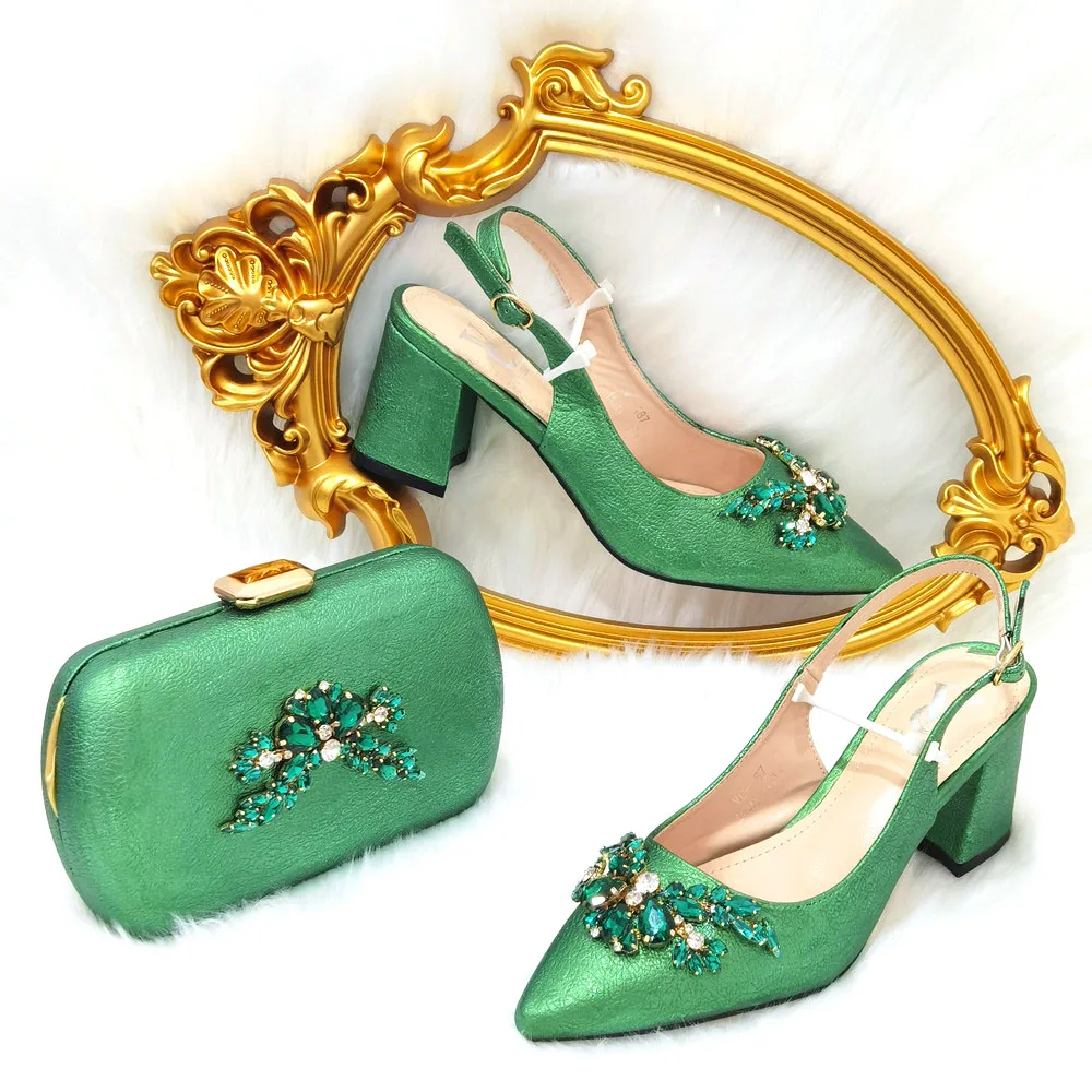 Italian Design Nigerian Lastest Special Narrow Band and Cross-tied Style Women Shoes and Bag Set in Green Color for Party
Italian Design Nigerian Lastest Special Narrow Band and Cross-tied Style Women Shoes and Bag Set in Green Color for Party