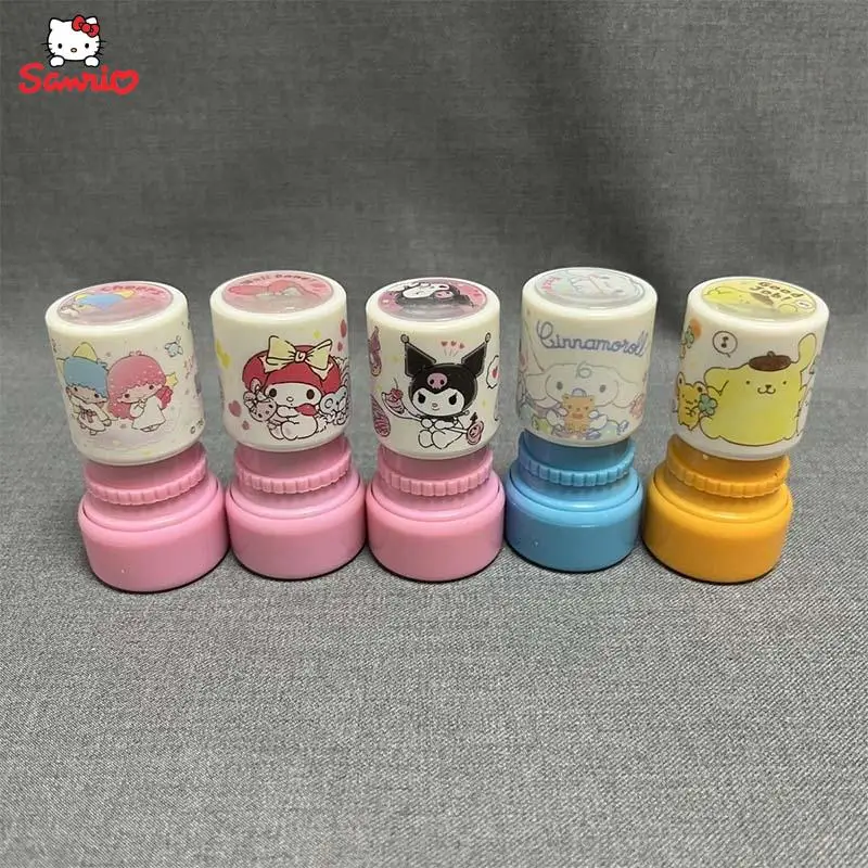 Sanrio Atomic Seal My Melody Kuromi Cinnamoroll Pom Purin Littletwinstars Милая мультяшная Студенческая игрушка атомная печать подарок для детей
Sanrio Atomic Seal My Melody Kuromi Cinnamoroll Pom Purin Littletwinstars Милая мультяшная Студенческая игрушка атомная печать подарок для детей