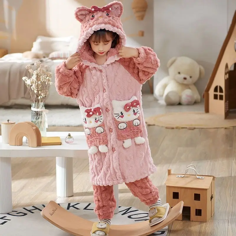 Sanrio Kuromi Mymelody помпон Purin Kawaii ночная рубашка зимняя утепленная детская Фланелевая пижама с капюшоном для мамы и дочки
Sanrio Kuromi Mymelody помпон Purin Kawaii ночная рубашка зимняя утепленная детская Фланелевая пижама с капюшоном для мамы и дочки