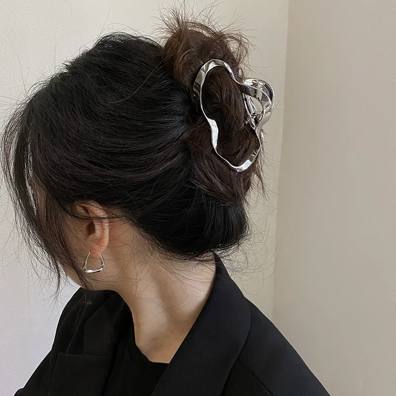 

Woman Metal Hair Claws Hair Accessories Chic Barrettes Hairclips Hairpins Ladies Hairgrip Headwear Girls Ornaments Crab