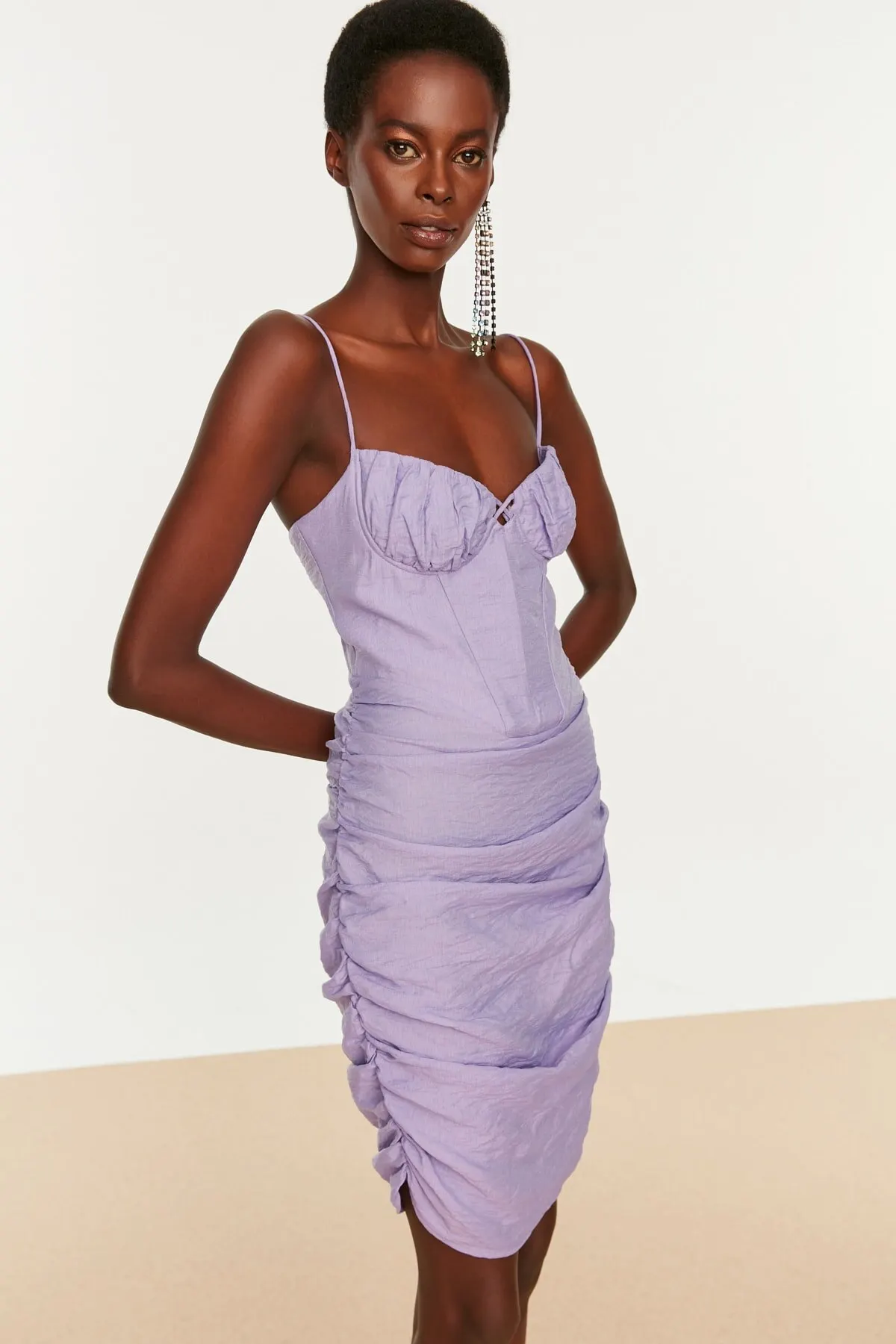 Women's Dress Lilac Pleated Underwire Detailed Dress Summer Fashion Casual Short Sleeve Elegant Dress
Women's Dress Lilac Pleated Underwire Detailed Dress Summer Fashion Casual Short Sleeve Elegant Dress