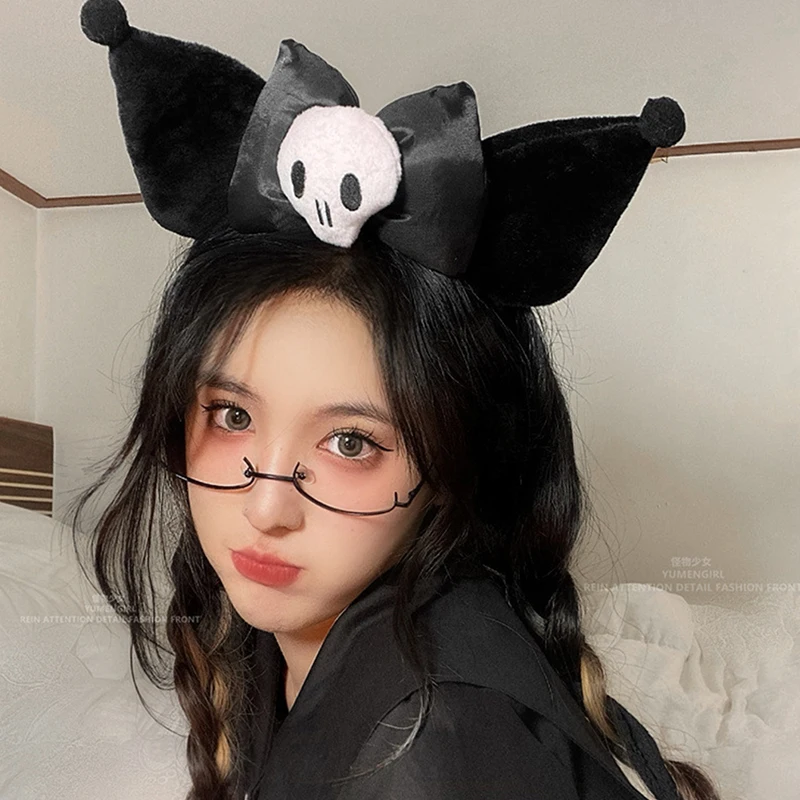 Новинка креативная повязка на голову Sanrio Kuromi StellaLou Kawaii для мытья лица для девочек Мультяшные аксессуары для волос повязка на голову для ухода за кожей 
Новинка креативная повязка на голову Sanrio Kuromi StellaLou Kawaii для мытья лица для девочек Мультяшные аксессуары для волос повязка на голову для ухода за кожей