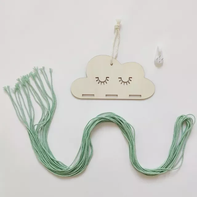 Nordic Wooden Cloud Baby Hair Clips Holder Princess Girls Hairpin Hairband Storage Pendant Jewelry Organizer Wall Ornaments
Nordic Wooden Cloud Baby Hair Clips Holder Princess Girls Hairpin Hairband Storage Pendant Jewelry Organizer Wall Ornaments