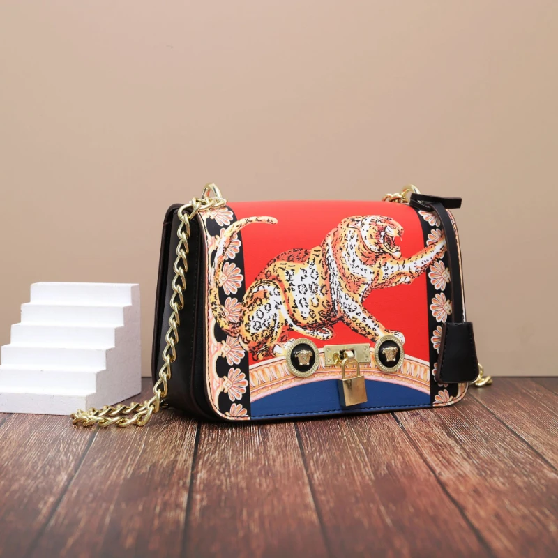 Top Fashion Brand 100% Genuine Leather Women Bags Long Goldchain Shoulder Bags Designer Bags Luxury Crossbody Bags For Women
Top Fashion Brand 100% Genuine Leather Women Bags Long Goldchain Shoulder Bags Designer Bags Luxury Crossbody Bags For Women