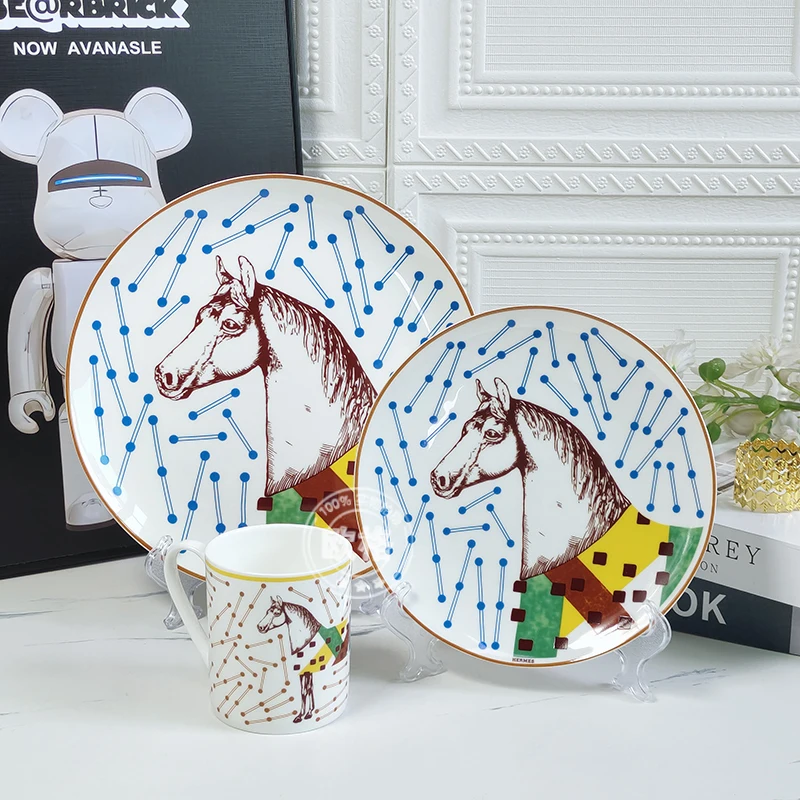 2Pcs/Set Horse Plates 8/10-Inch Home Decoration Christmas Dinner Ceramic Decorative Plate Wall Dishes Decor For Family Friends
2Pcs/Set Horse Plates 8/10-Inch Home Decoration Christmas Dinner Ceramic Decorative Plate Wall Dishes Decor For Family Friends