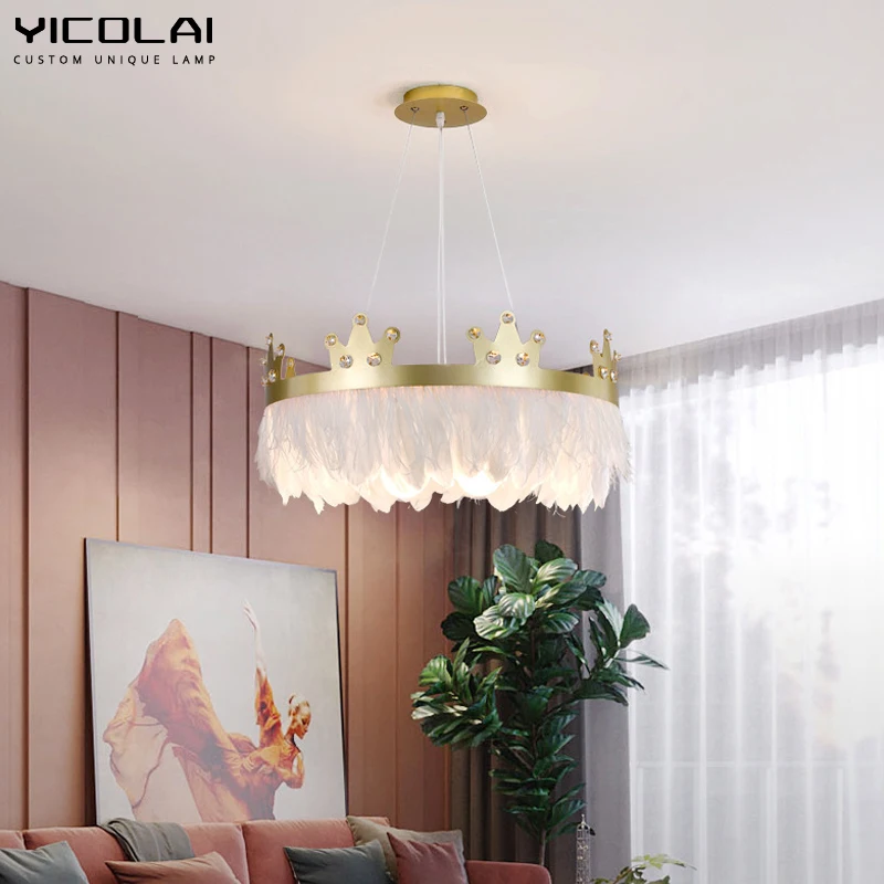 Подвесные светильники с белыми перьями для гостиной, столовой, Золотая Корона, Женская комната, декоративные светильники для дома 
Подвесные светильники с белыми перьями для гостиной, столовой, Золотая Корона, Женская комната, декоративные светильники для дома