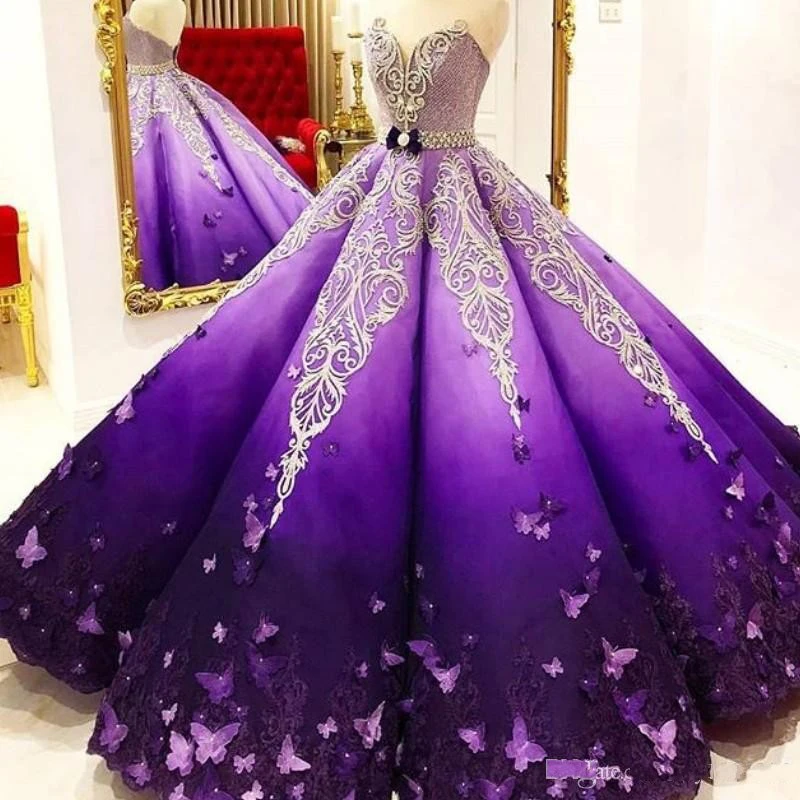 Elegant Princess Quinceanera Dresses Crystal Beads Puffy Lace Appliques Ball Gown Prom Gowns Party Wear
Elegant Princess Quinceanera Dresses Crystal Beads Puffy Lace Appliques Ball Gown Prom Gowns Party Wear