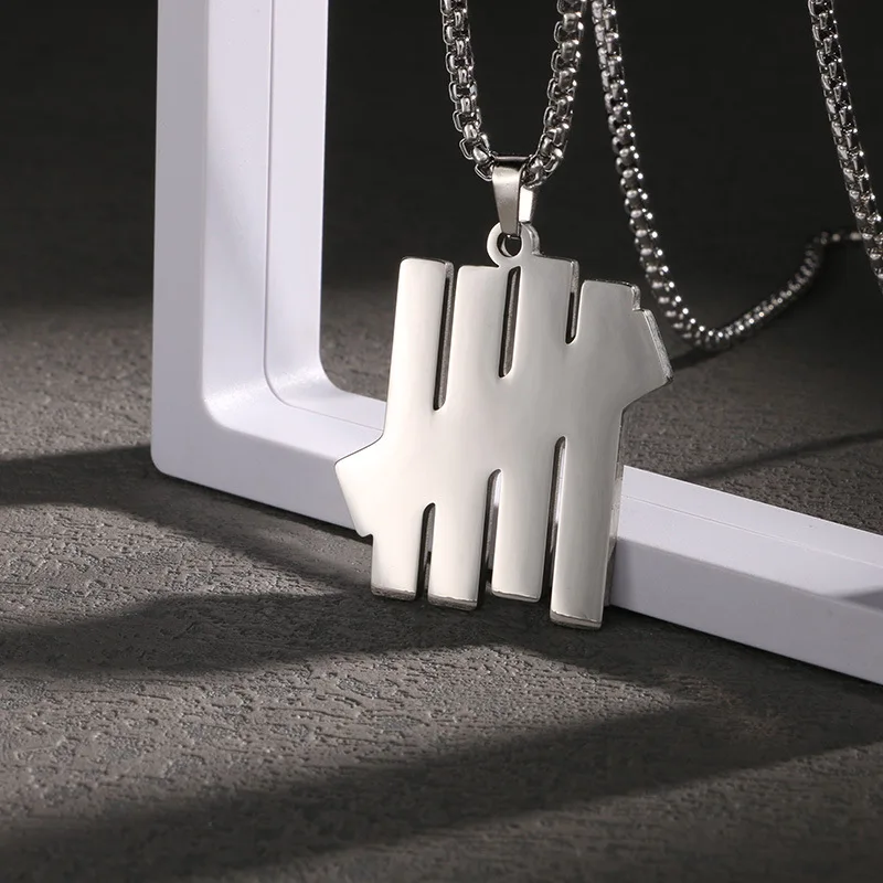 Trendy Stainless Steel Undefeated Necklace for Women Men Geometric Five Bars Pendant Necklaces Hip Hop Jewelry Party Gifts
Trendy Stainless Steel Undefeated Necklace for Women Men Geometric Five Bars Pendant Necklaces Hip Hop Jewelry Party Gifts
