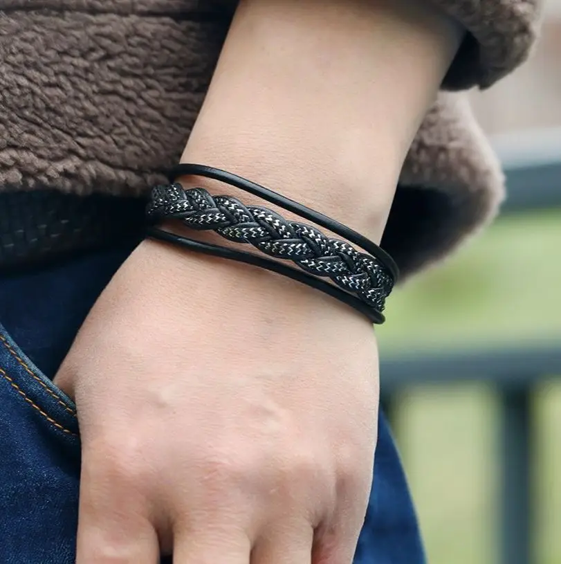 Jewelry Men's Bracelet New Couple Leather Jewelry Green Ethnic Vintage Alloy Magnetic Buckle Leather Bracelet for Gift
Jewelry Men's Bracelet New Couple Leather Jewelry Green Ethnic Vintage Alloy Magnetic Buckle Leather Bracelet for Gift