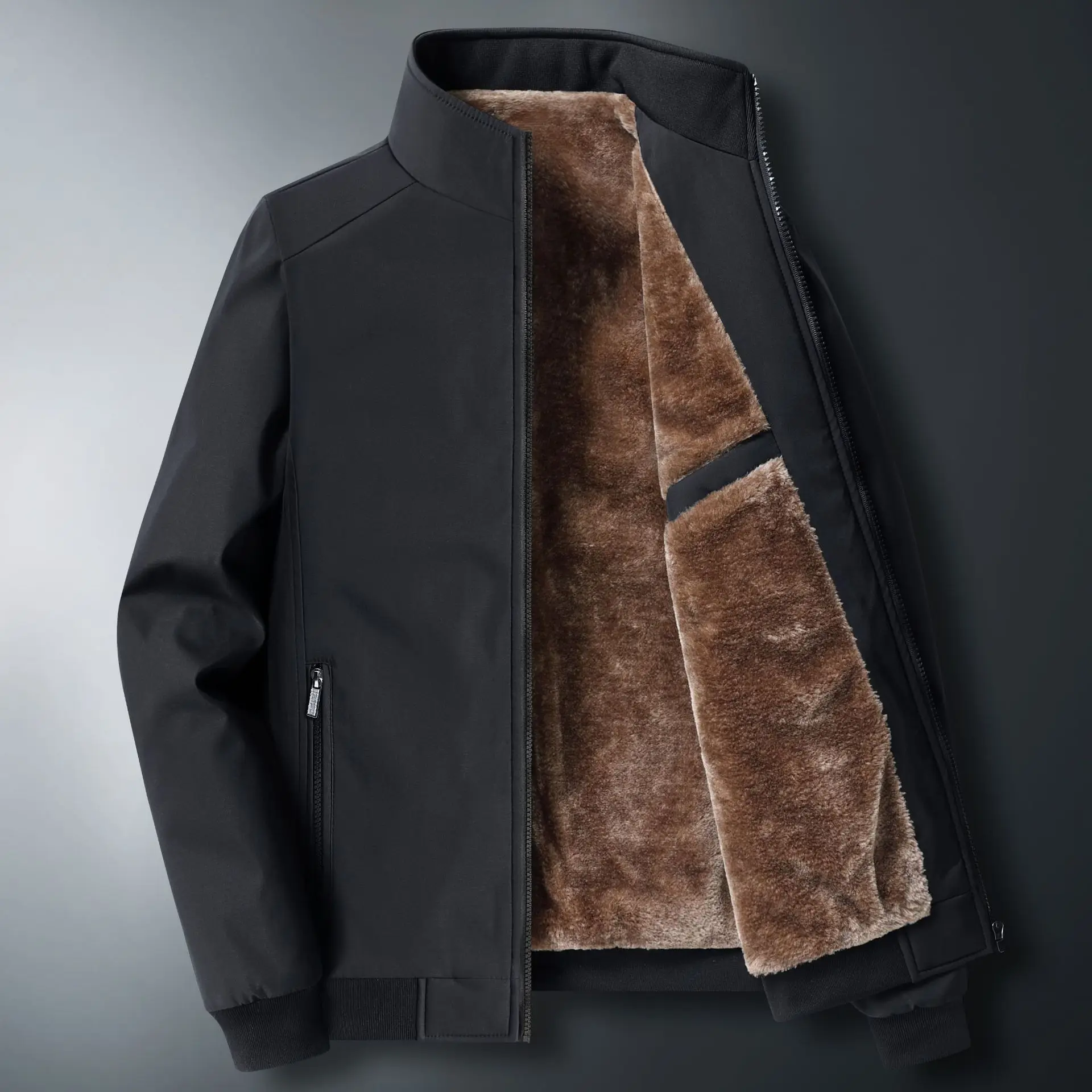 Fleece jacket men's autumn and winter dad wears a top winter loose middle-aged and elderly men's winter coat
Fleece jacket men's autumn and winter dad wears a top winter loose middle-aged and elderly men's winter coat