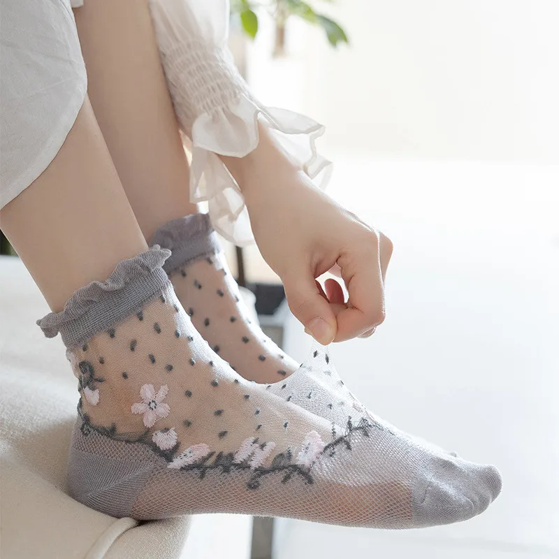Japanese Kawaii Cute Ruffle Socks Women Harajuku Flower Embroidery Crystal Silk Socks Summer Ultra-thin Transparent Lace Socks
Japanese Kawaii Cute Ruffle Socks Women Harajuku Flower Embroidery Crystal Silk Socks Summer Ultra-thin Transparent Lace Socks