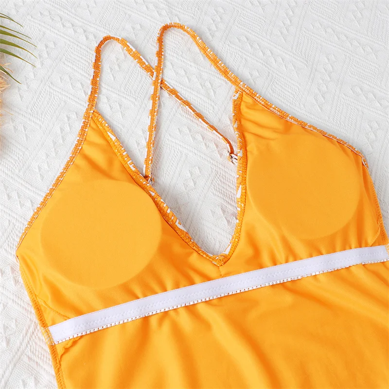 Bikini 2022 Swimwear Swimsuit Women Print High Waist Bikini Set Back Cross Bandeau Bathing Suit Female Beach Wear Biquini cheng
Bikini 2022 Swimwear Swimsuit Women Print High Waist Bikini Set Back Cross Bandeau Bathing Suit Female Beach Wear Biquini cheng