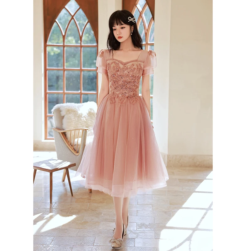 Pink Graduation Party Gowns Elegant Square Neck Luxury Appliques Fancy Tulle Tea-Length Women Prom Dresses 2022
Pink Graduation Party Gowns Elegant Square Neck Luxury Appliques Fancy Tulle Tea-Length Women Prom Dresses 2022