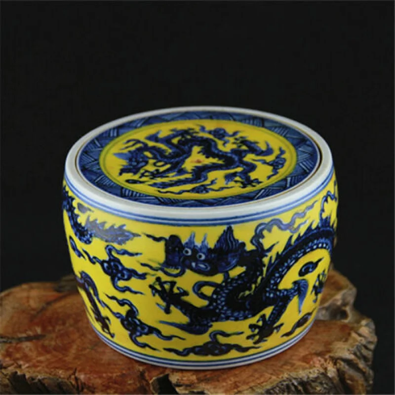 

Chinese Blue and White Porcelain Cans Ming Xuande Yellow Glaze Dragon Design Pot 5