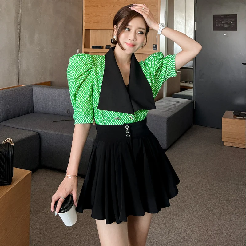 Women Fashion Hollow Embroidery Lace Shirt Top + Pleated Mini Skirt Suit 2022 Summer Vintage Puff Sleeve Office OL 2 Piece Sets
Women Fashion Hollow Embroidery Lace Shirt Top + Pleated Mini Skirt Suit 2022 Summer Vintage Puff Sleeve Office OL 2 Piece Sets