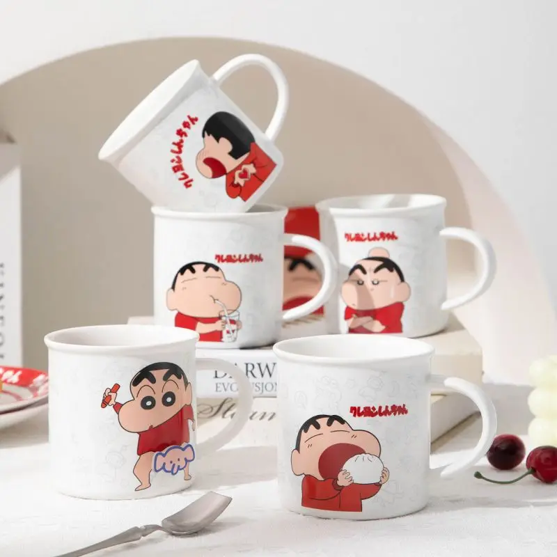 Кружка с Аниме Crayon Shin-chan, 380 мл, кружка, милая забавная кружка для завтрака, молока, кофе, креативная керамическая кружка для воды, детский праздничный подарок
Кружка с Аниме Crayon Shin-chan, 380 мл, кружка, милая забавная кружка для завтрака, молока, кофе, креативная керамическая кружка для воды, детский праздничный подарок