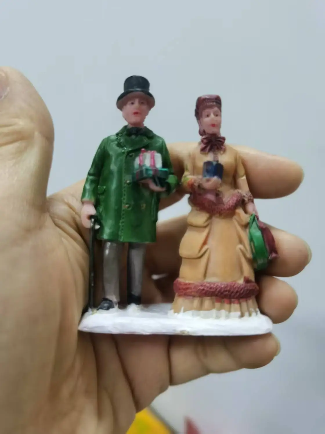 Фигурка из смолы "Муж и жена"
Фигурка из смолы "Муж и жена"