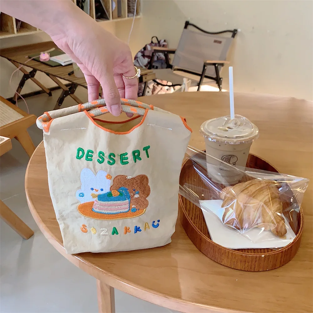 Mini Eco Bag Cartoon Bear Handbags Designer Rope Strap Crossbody Bags for Women Cute Cake Shoulder Bag Small Phone Flap Purses
Mini Eco Bag Cartoon Bear Handbags Designer Rope Strap Crossbody Bags for Women Cute Cake Shoulder Bag Small Phone Flap Purses