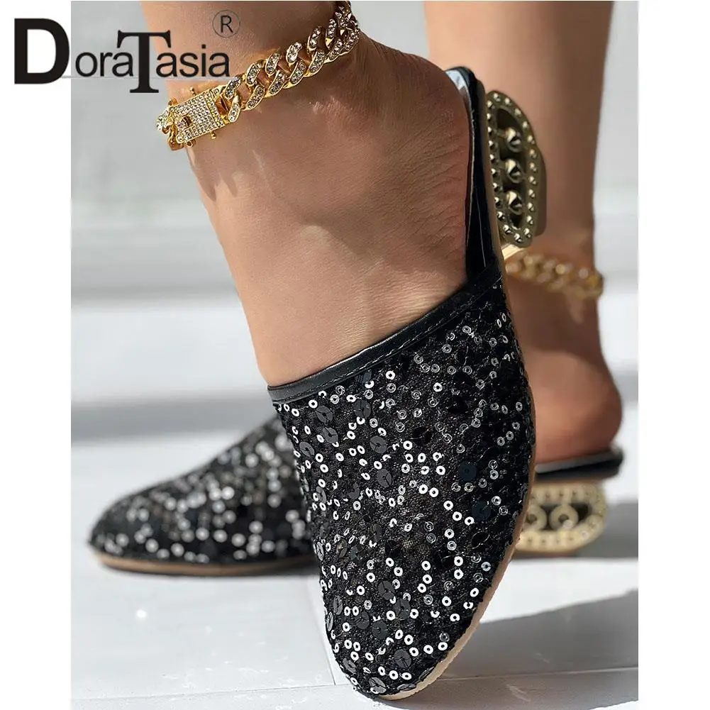 Big Size 43 Brand New Ladies Slip-on Slides Fashion Bling Hollow Chunky Heels Summer women's Slippers Casual Party Woman Shoes
Big Size 43 Brand New Ladies Slip-on Slides Fashion Bling Hollow Chunky Heels Summer women's Slippers Casual Party Woman Shoes