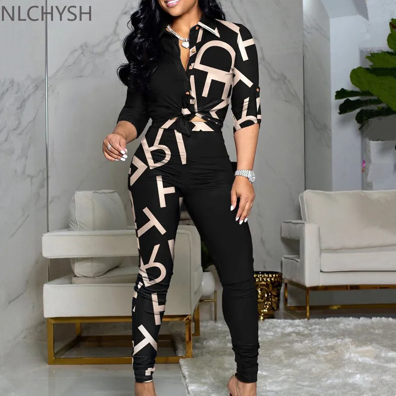 2021 New Fashion Women Chic Two Piece Set Outfits Letter Print Colorblock Knot Front Buttoned Top & High Waist Pants Set
2021 New Fashion Women Chic Two Piece Set Outfits Letter Print Colorblock Knot Front Buttoned Top & High Waist Pants Set