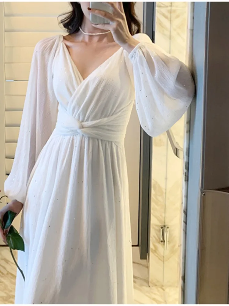 Women's Spring Elegant Casual Midi White Dress Vintage Boho Shiny V-Neck Pleated Party Vestidos Femme Fashion Outerwear Clothes
Women's Spring Elegant Casual Midi White Dress Vintage Boho Shiny V-Neck Pleated Party Vestidos Femme Fashion Outerwear Clothes