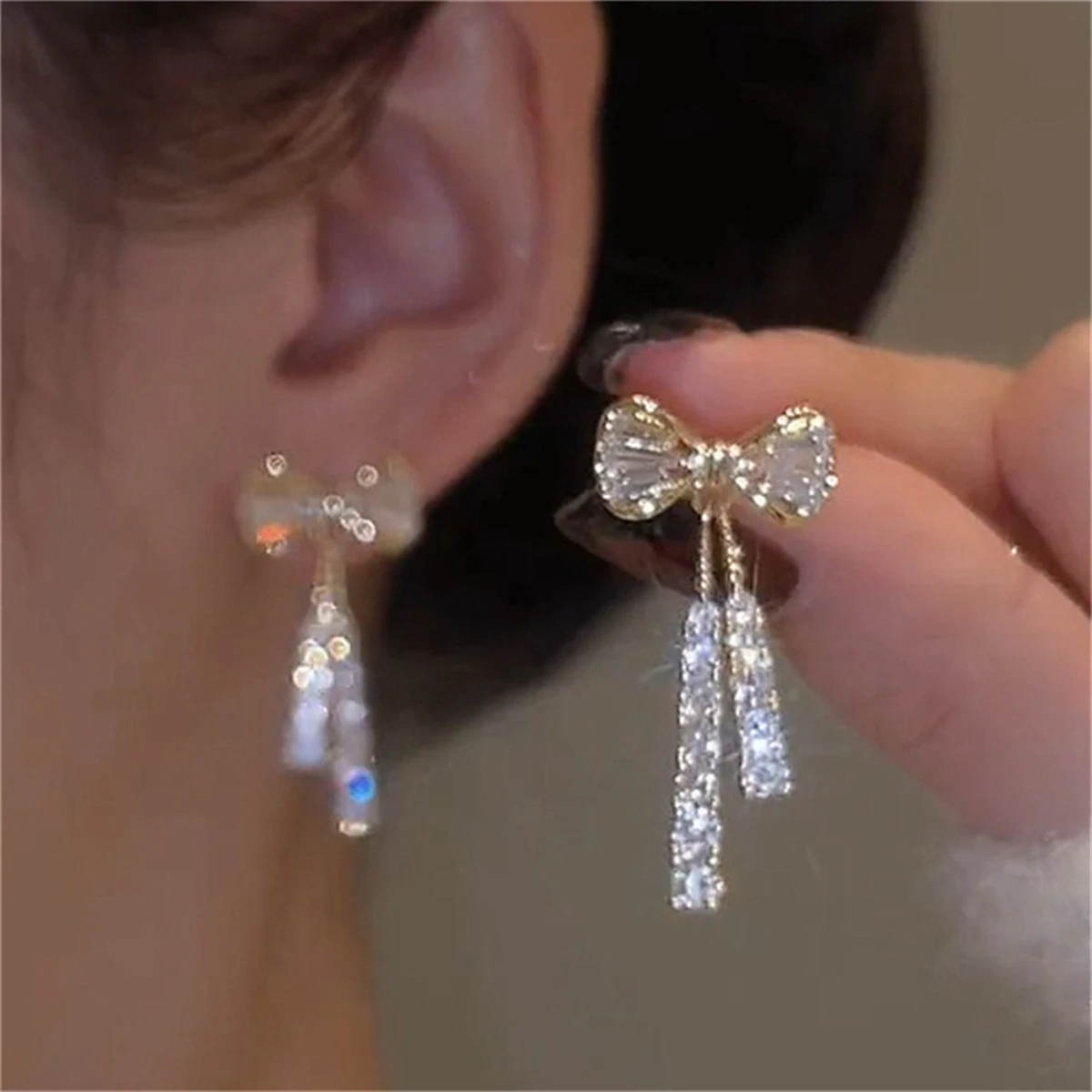 Korean Trendy Bow Crystal Drop Earrings For Women 2022 Luxury Sparkling Cubic Zirconia Long Tassel Earrings High Jewelry Gifts
Korean Trendy Bow Crystal Drop Earrings For Women 2022 Luxury Sparkling Cubic Zirconia Long Tassel Earrings High Jewelry Gifts