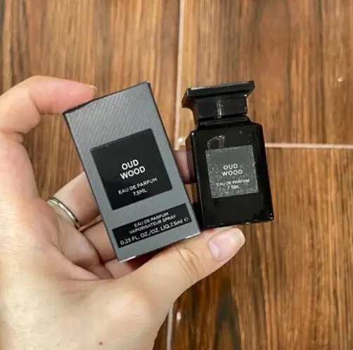 TF high quality mini perfume tester oudwood men natural taste floral long lasting for men fragrances
TF high quality mini perfume tester oudwood men natural taste floral long lasting for men fragrances