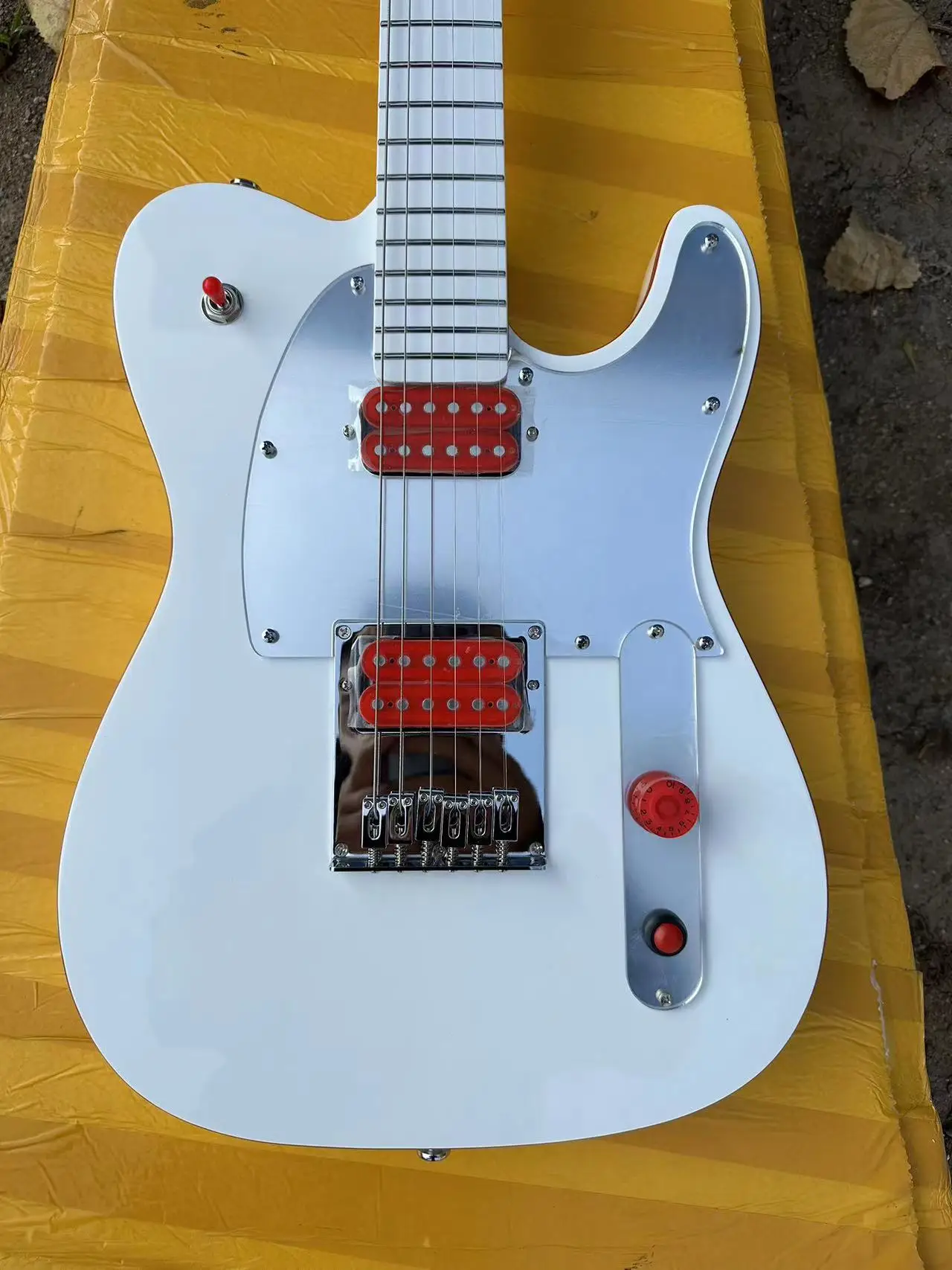 TL Electric Guitar Rosewood Fingerboard Green Color High Quality Guitarra Free Shipping
TL Electric Guitar Rosewood Fingerboard Green Color High Quality Guitarra Free Shipping