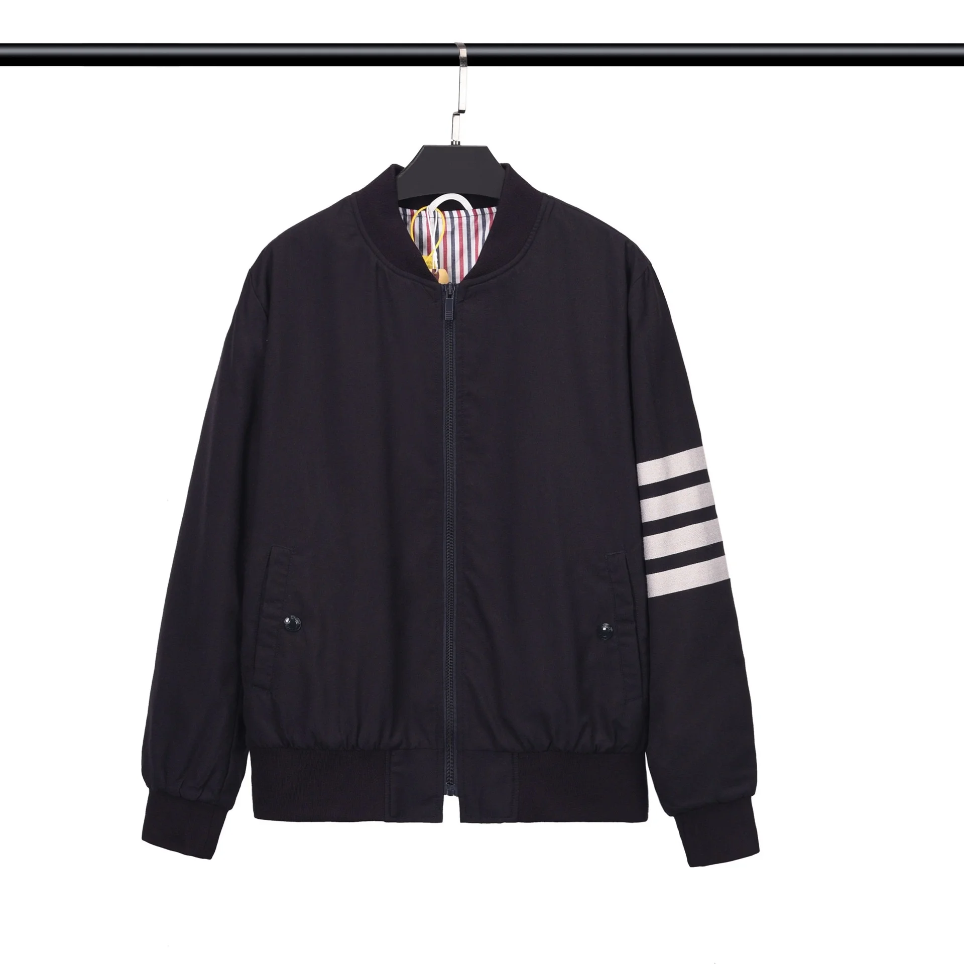 Женская ветрозащитная куртка в полоску, повседневная куртка в Корейском стиле с воротником-стойкой и длинными рукавами, весна 2022
Женская ветрозащитная куртка в полоску, повседневная куртка в Корейском стиле с воротником-стойкой и длинными рукавами, весна 2022