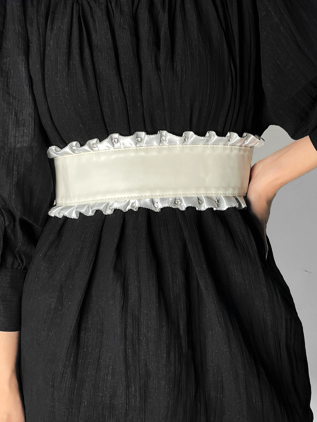 New Autumn Fashion Wide Belt Strap Lace Waist Wrap Dress Decoration Versatile Bow Knot Rhinestone Waist Seal for Women 
New Autumn Fashion Wide Belt Strap Lace Waist Wrap Dress Decoration Versatile Bow Knot Rhinestone Waist Seal for Women