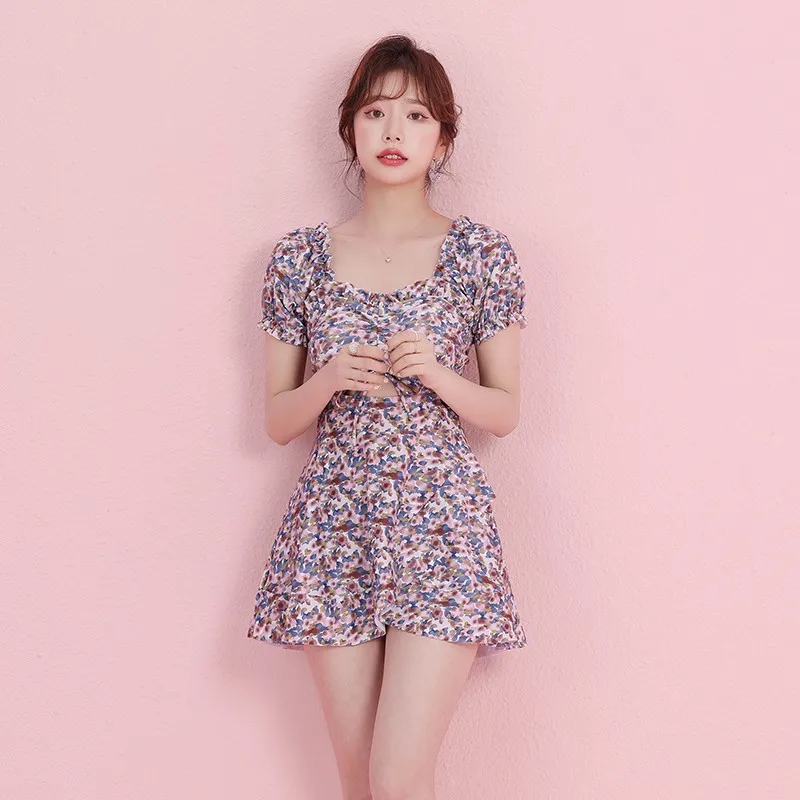 Floral Purple One-piece Swimsuit Ladies Square Collar Short Sleeve Swimwear Summer Korean Conservative Swimwear Dropshipping
Floral Purple One-piece Swimsuit Ladies Square Collar Short Sleeve Swimwear Summer Korean Conservative Swimwear Dropshipping