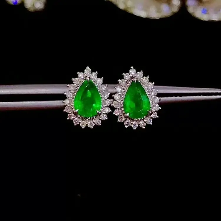 MeiBaPJ HIgh Quality Natural Columbia Emerald Droplet Stud Earrings Real 925 Silver Fine Charm Wedding Jewelry for Women
MeiBaPJ HIgh Quality Natural Columbia Emerald Droplet Stud Earrings Real 925 Silver Fine Charm Wedding Jewelry for Women