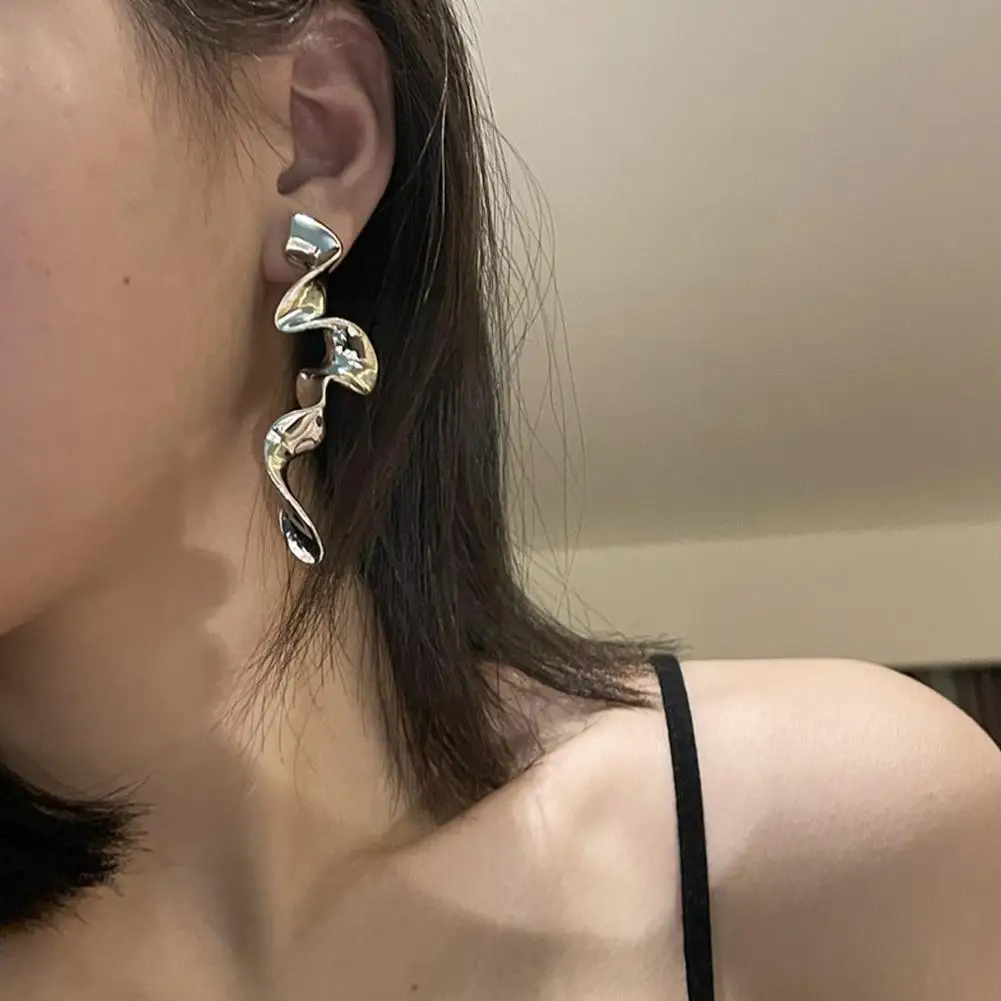 Irregular Metal Earrings Korean Design Fashion Simple Silver Earrings Personality Jewelry Long Retro Color Punk Earrings Dr R5w5
Irregular Metal Earrings Korean Design Fashion Simple Silver Earrings Personality Jewelry Long Retro Color Punk Earrings Dr R5w5