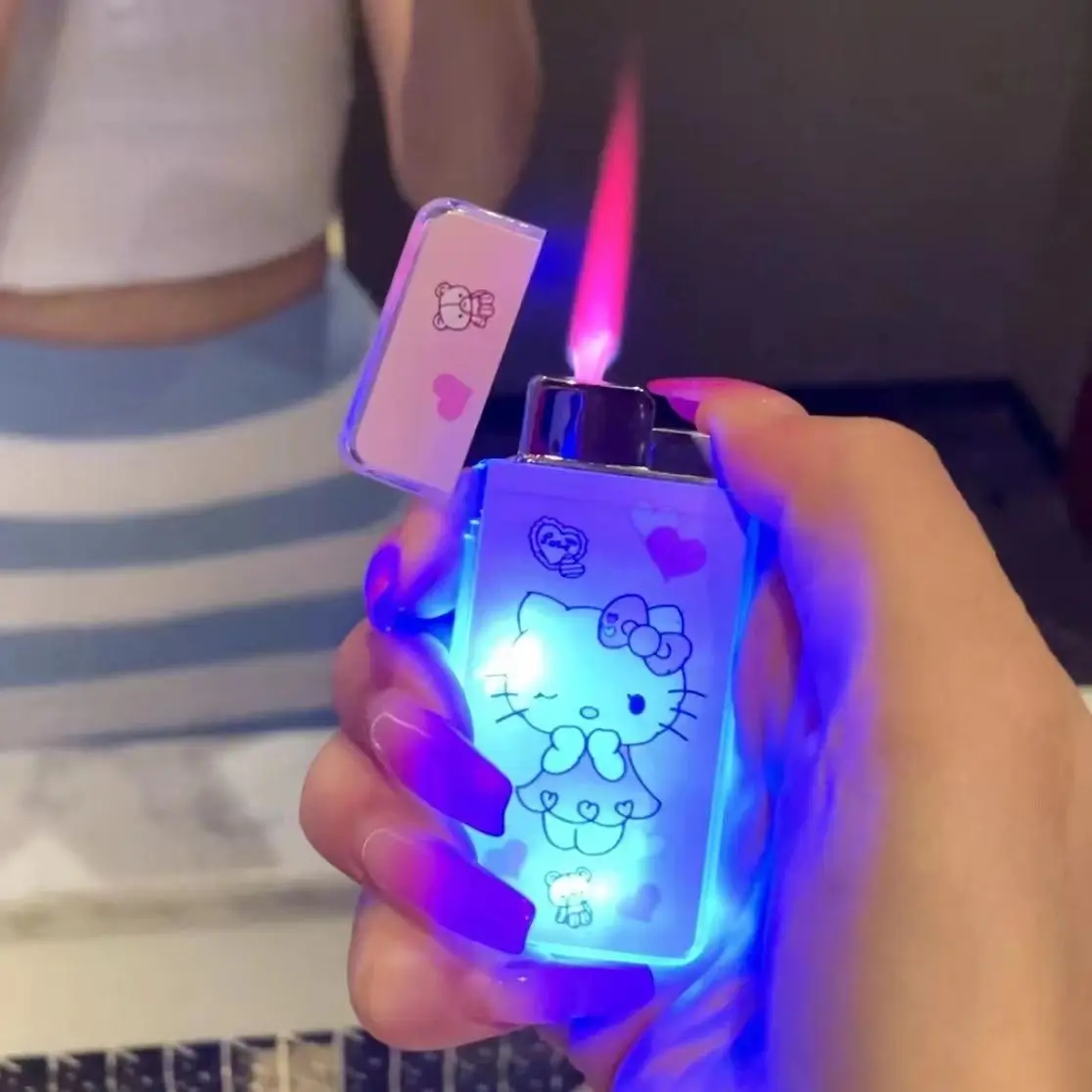 Sanrio, ветрозащитная светодиодная светящаяся зажигалка с рисунком Hello Kitty, аниме, зажигалка с розовым пламенем, креативный портативный подаро...
Sanrio, ветрозащитная светодиодная светящаяся зажигалка с рисунком Hello Kitty, аниме, зажигалка с розовым пламенем, креативный портативный подаро...