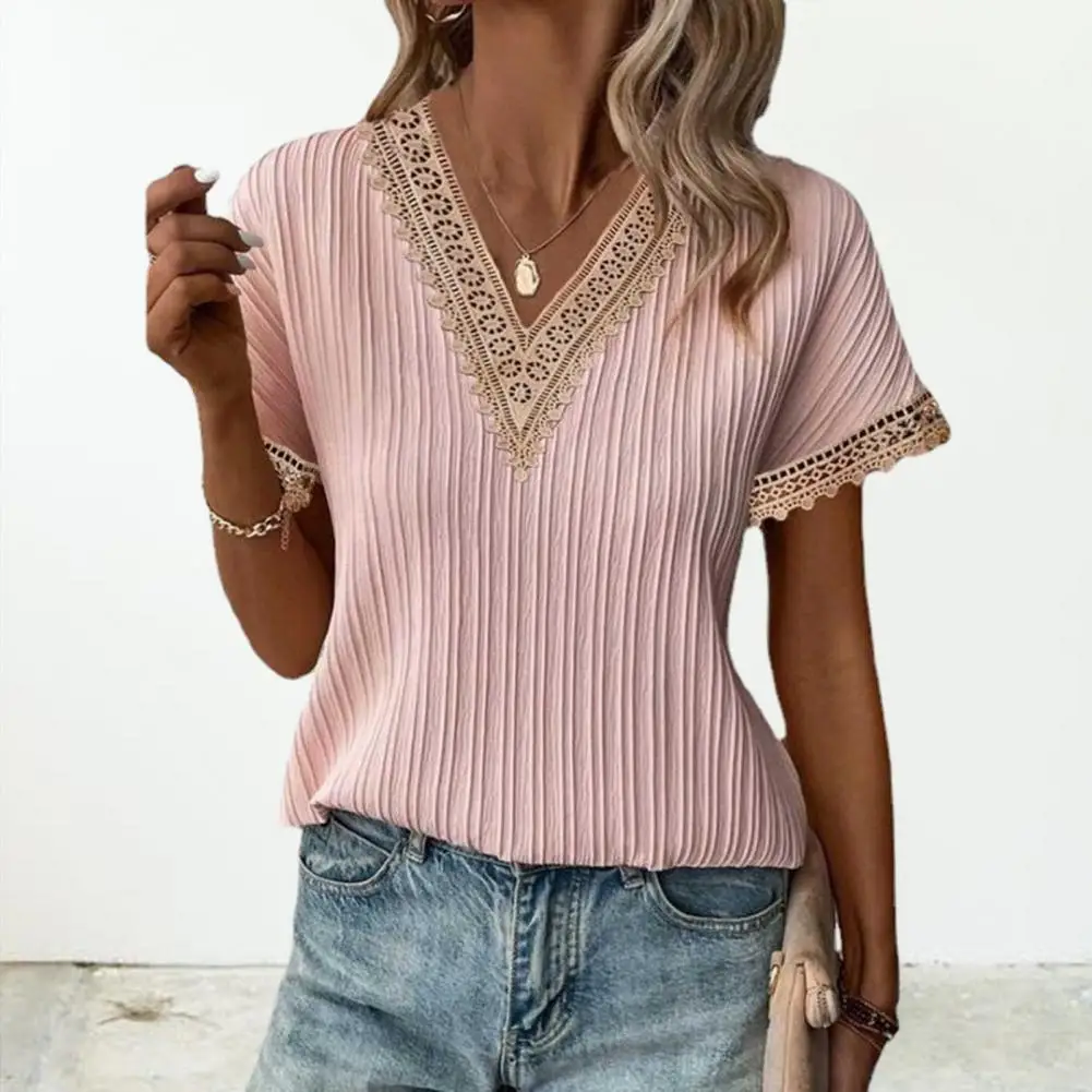 Summer Top Chic Streetwear Pleated V-neck Tee with Lace Neckline Summer Short Sleeve T-shirt for A Loose Fit Stylish Look Hollow
Summer Top Chic Streetwear Pleated V-neck Tee with Lace Neckline Summer Short Sleeve T-shirt for A Loose Fit Stylish Look Hollow